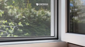 Redes Mosquiteiras para Janelas fabricadas pela Controsol instaladas para proteção contra insetos e maior conforto no interior.